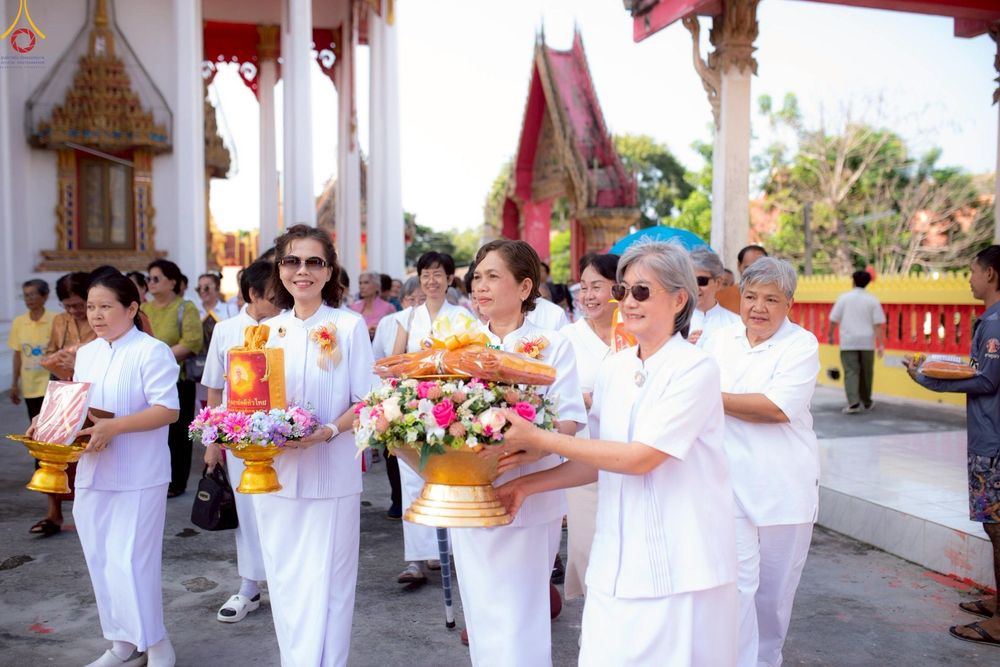 ภาพ No.252060:วันที่ 11 ตุลาคม พ.ศ. 2568 พิธีทอดกฐินสามัคคีทั่วไทย 30,000 วัด โดยคณะศิษยานุศิษย์ บูชาธรรม 81 ปี หลวงพ่อธัมมชโย ณ วัดลาดบัวหลวง จ.พระนครศรีอยุธยา