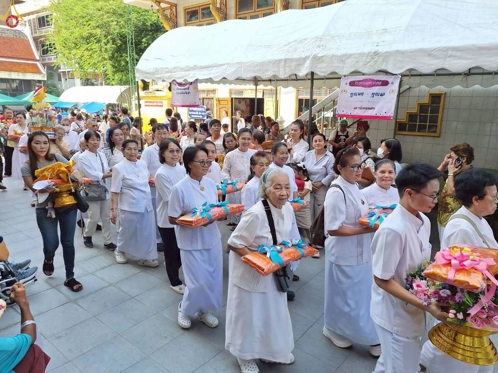 ภาพ No.253787:วันที่ 12 ตุลาคม พ.ศ. 2568 พิธีทอดกฐินสามัคคีทั่วไทย 30,000 วัด โดยคณะศิษยานุศิษย์ บูชาธรรม 81 ปี หลวงพ่อธัมมชโย ณ วัดสะพาน เขตคลองเตย กรุงเทพฯ