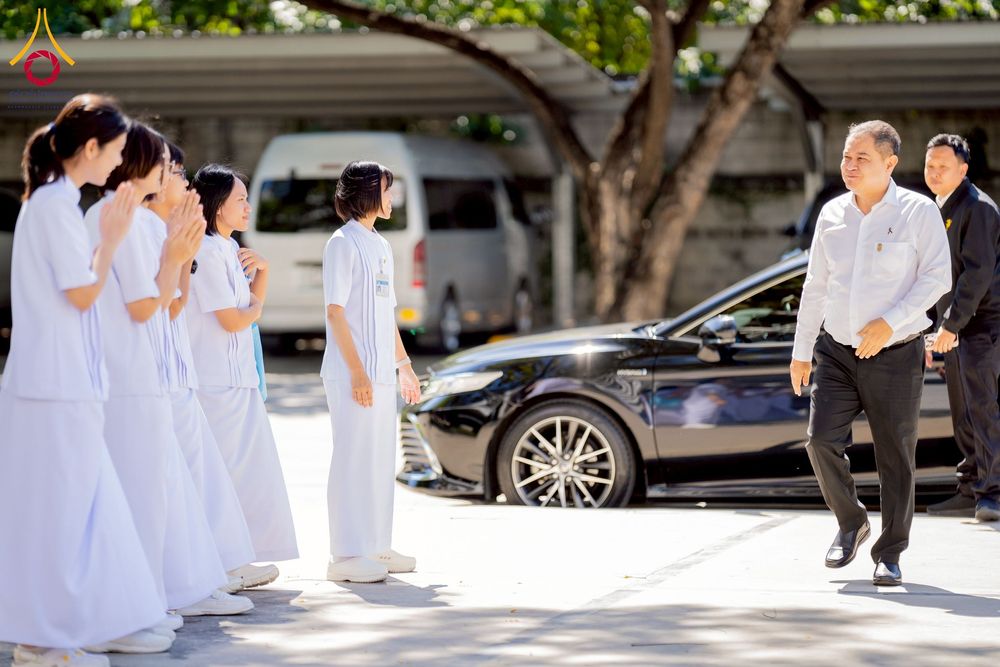 ภาพ No.271877:วันที่ 22 พฤศจิกายน พ.ศ. 2568 ผู้ว่าฯ ปทุมธานี ลงพื้นที่เยี่ยม “อำเภอคลองหลวง” พร้อมชมการเตรียมความพร้อมเทศกาลสวนดอกไม้ปทุมธานี “ทุ่งสวรรค์ ตะวันฉาย” ณ วัดพระธรรมกาย