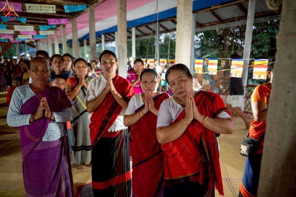 ภาพ No.261589:วันที่ 19 ตุลาคม พ.ศ. 2568 พิธีทอดกฐินสมทบ วัดกัลยาณมิตรต่างประเทศ บูชาธรรม 81 ปี หลวงพ่อธัมมชโย ณ วัดสารนาถ เมืองคาร์การชารี ประเทศบังกลาเทศ 