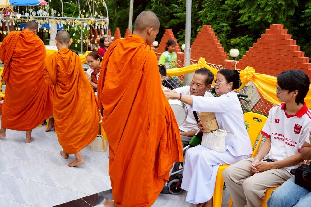 ภาพ No.253124:วันที่ 12 ตุลาคม พ.ศ. 2568 พิธีทอดกฐินสามัคคีทั่วไทย 30,000 วัด โดยคณะศิษยานุศิษย์ บูชาธรรม 81 ปี หลวงพ่อธัมมชโย ณ วัดป่าบ้านโคกหนองแซง จ.อุดรธานี