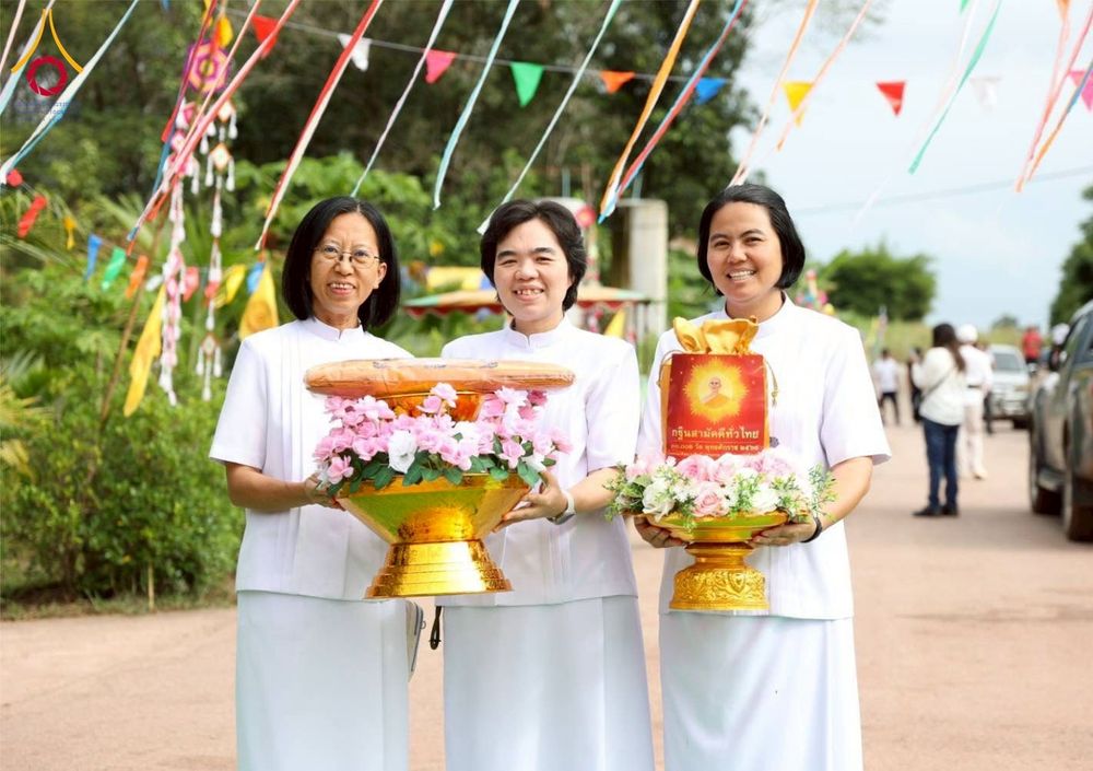 ภาพ No.274418:วันที่ 4 พฤศจิกายน พ.ศ. 2568 พิธีทอดกฐินสามัคคีทั่วไทย ณ วัดเหล่าตุ้มพัฒนาราม อ.หนองหิน จ.เลย โดยคณะศิษยานุศิษย์ บูชาธรรม 81 ปี หลวงพ่อธัมมชโย