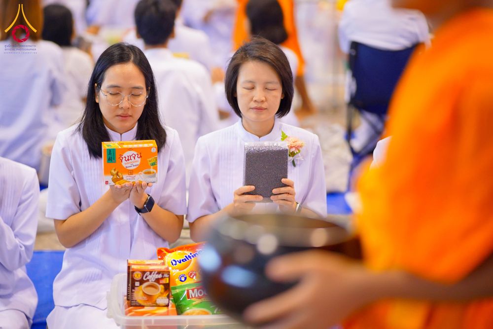 ภาพ No.308219:วันที่ 1  กุมภาพันธ์ พ.ศ. 2569 พิธีตักบาตรข้าวสารอาหารแห้ง ณ บ้านแก้วเรือนทองคุณยาย สภาธรรมกายสากล วัดพระธรรมกาย