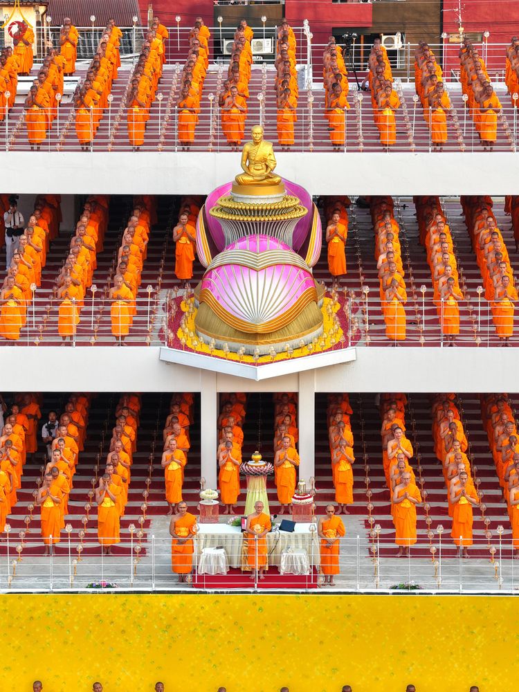 ภาพ No.302828:วันที่ 24 มกราคม พ.ศ. 2569 พิธีจุดประทีปธรรมถวายเป็นพุทธบูชา  และบูชาธรรมมหาปูชนียาจารย์  ณ อาคารธรรมยาตรา กตัญญูบูชามหาปูชนียาจารย์  ตรงข้ามวัดปากน้ำภาษีเจริญ จ.กรุงเทพมหานคร ในโครงการธรรมยาตรา กตัญญูบูชา มหาปูชนียาจารย์ พระมงคลเทพมุนี(สด จนฺทสโร) พระผู