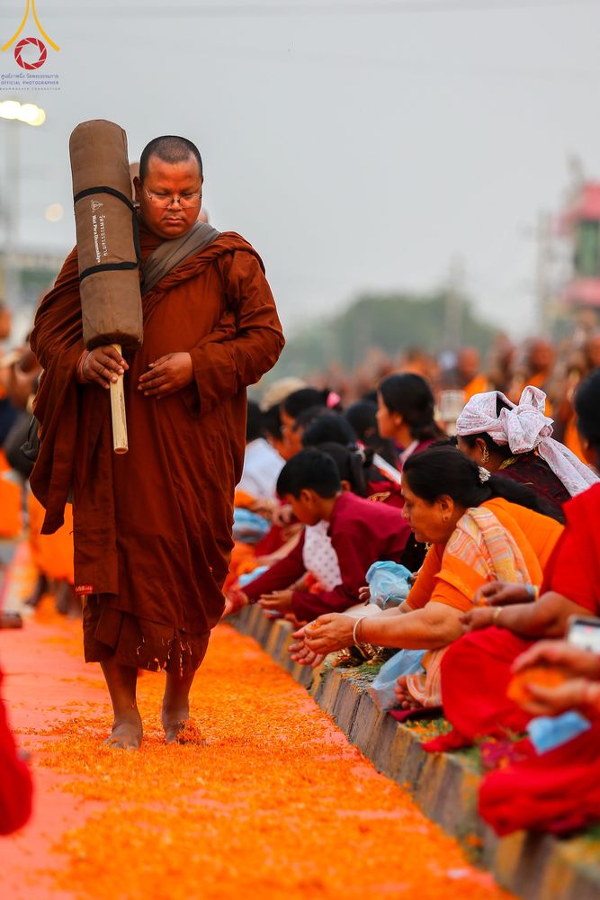 ภาพ No.317101:วันเสาร์ที่ 28 มีนาคม พ.ศ.2569 ธรรมยาตราจาริก ณ ซุ้มประตูลุมพินีเกต(Lumbini Gate) ประเทศเนปาล