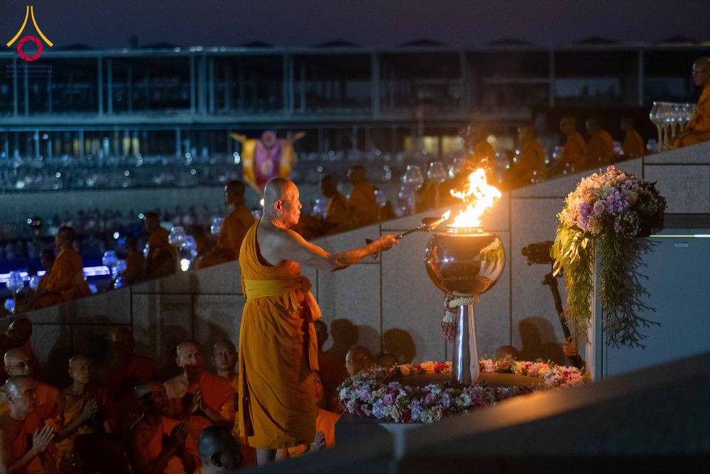 ภาพ No.312236:วันอังคารที่ 3 มีนาคม พ.ศ.2569 พิธีเวียนประทักษิณและจุดมาฆประทีป (ภาพชุดที่ 2) ณ ลานธรรมพระมหาธรรมกายเจดีย์ วัดพระธรรมกาย