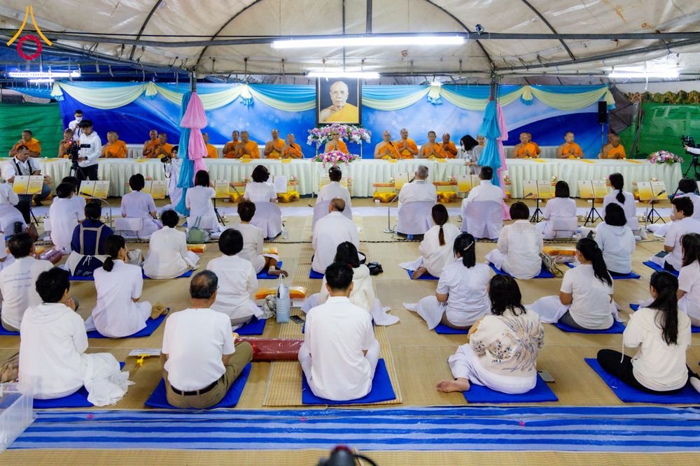 ภาพ No.289989:วันที่ 8 มกราคม พ.ศ. 2569 พิธีถวายภัตตาหารเป็นสังฆทาน แด่พระธรรมยาตรา ณ อนุสรณ์สถานคลองบางนางแท่น อ.สามพราน จ.นครปฐม ในโครงการธรรมยาตรา กตัญญูบูชา มหาปูชนียาจารย์ พระมงคลเทพมุนี(สด จนฺทสโร) พระผู้ปราบมาร อนุสรณ์สถาน 7 แห่ง ปีที่ 14