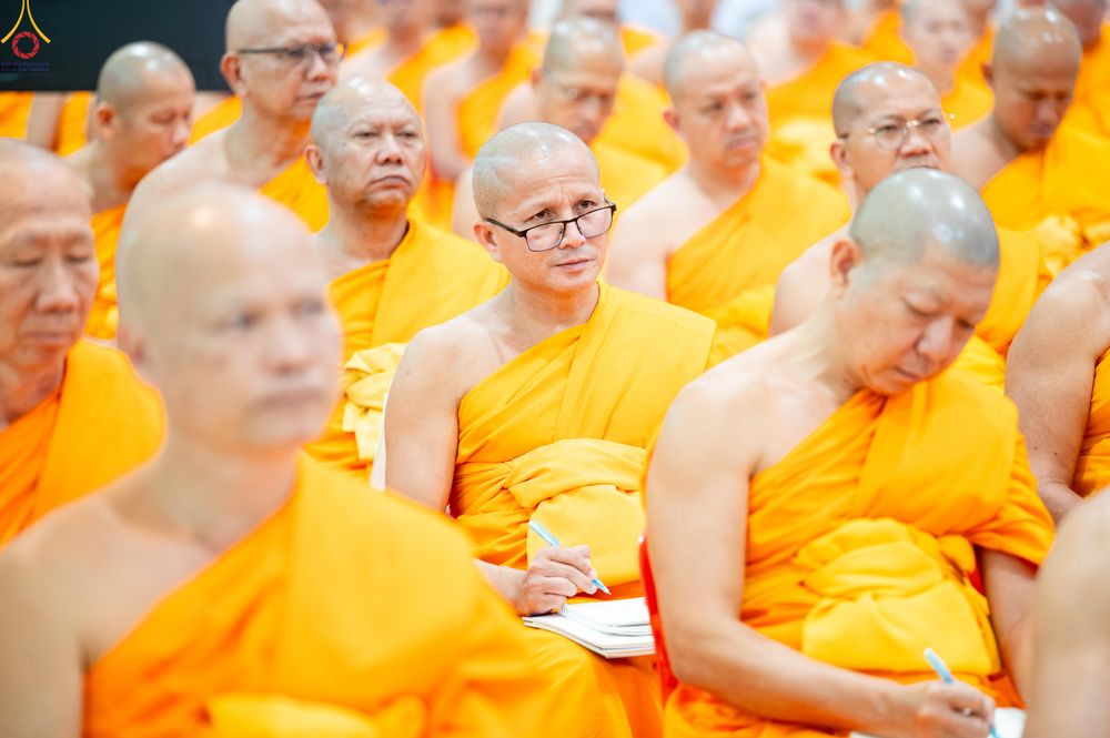 ภาพ No.335968:วันที่ 15 มิถุนายน พ.ศ.2569 หลวงพ่อทัตตชีโวเมตตาให้โอวาทแก่เจ้าอาวาสวัดศูนย์สาขาภายในประเทศ ณ วัดพระธรรมกาย