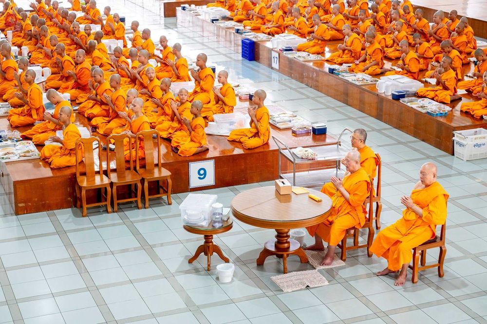 ภาพ No.348173:วันที่ 10 กันยายน พ.ศ.2569 พิธีสวดพระพุทธมนต์ และถวายภัตตาหารเป็นสังฆทาน เนื่องในวันครบ 26 ปี วันคล้ายละสังขาร คุณยายอาจารย์มหารัตนอุบาสิกาจันทร์ ขนนกยูง ณ หอฉันคุณยายอาจารย์ฯ วัดพระธรรมกาย