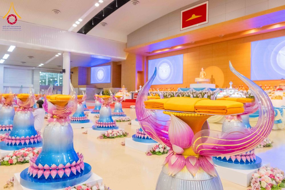 ภาพ No.318290:วันอาทิตย์ต้นเดือนที่ 5 เมษายน พ.ศ.2569 พิธีบูชาข้าวพระ ณ สภาธรรมกายสากล วัดพระธรรมกาย