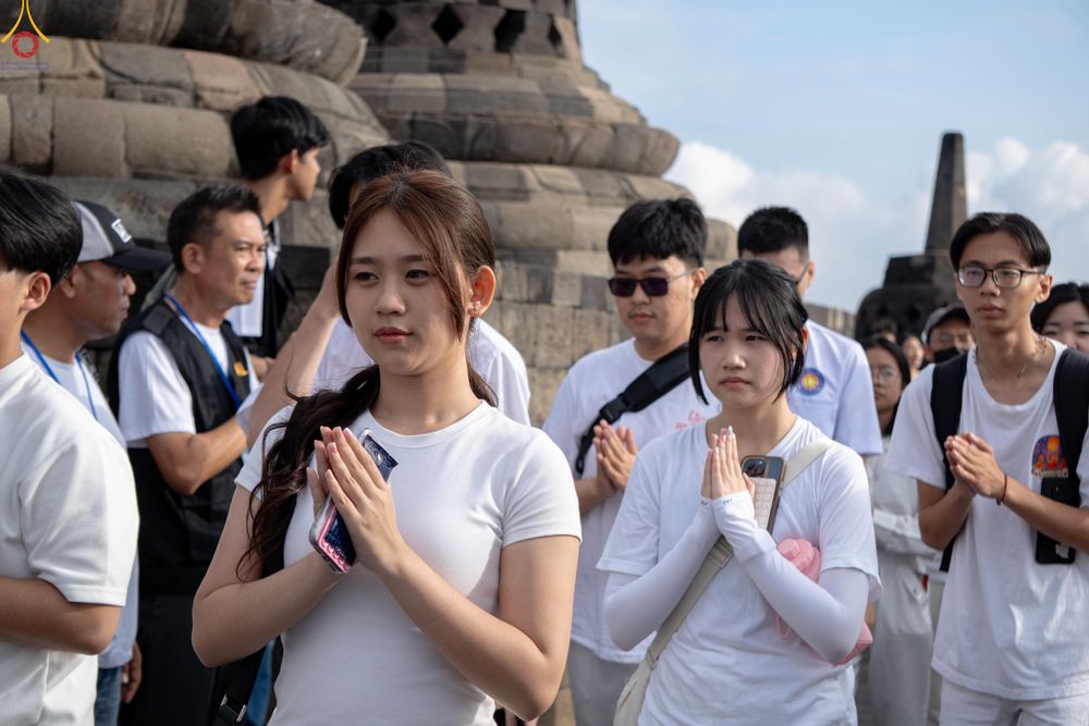 ภาพ No.331235:วันที่ 29 พฤษภาคม พ.ศ.2569 MBMI Tangerang (Majelis Agama Buddha Mahanikaya)  ได้มีการเตรียมงานเพื่อจัดงานวิสาขบูชานานาชาติ (ภาพชุดที่ 2)