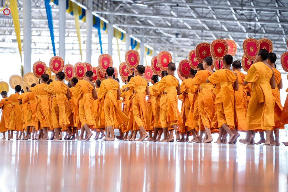 ภาพ No.338917:วันอาทิตย์ที่ 12 กรกฎาคม พ.ศ.2569 พิธีมุทิตาผู้สอบได้เปรียญธรรม ประโยค 1-2 ถึง ป.ธ.9 และ บ.ศ.1-2 ถึง บ.ศ.6 สำนักศาสนศึกษาวัดพระธรรมกาย ประจำปี 2569, พิธีมอบตราตั้งแต่งตั้งอาจารย์ใหญ่ สำนักศาสนศึกษาวัดพระธรรมกาย