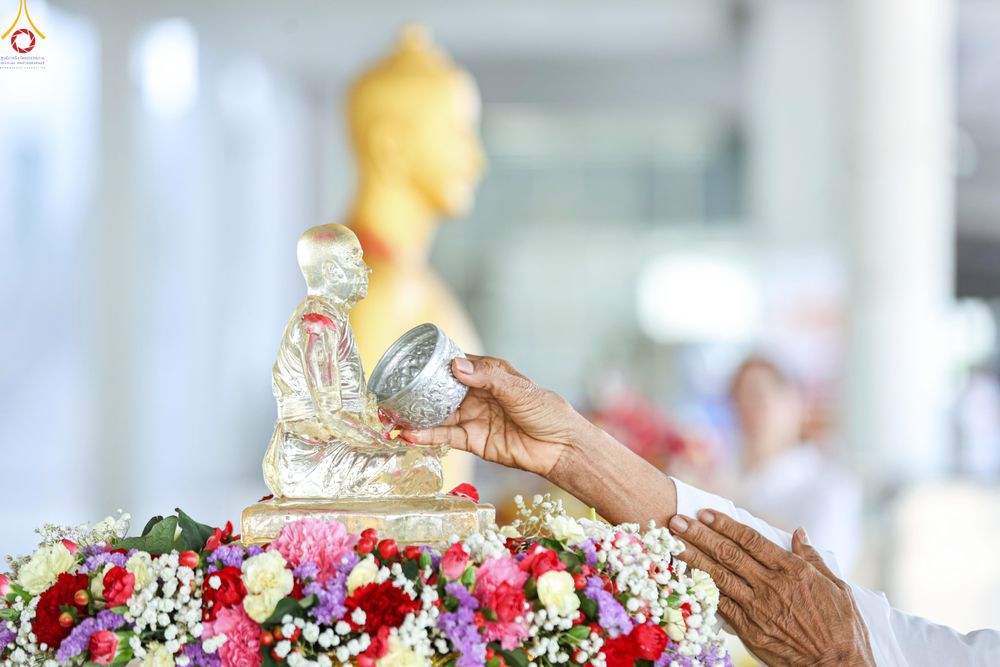 ภาพ No.322269:วันที่ 13 เมษายน พ.ศ.2569 สาธุชนสรงน้ำพระ เนื่องในวันสงกรานต์ ณ หอฉันคุณยายอาจารย์ วัดพระธรรมกาย