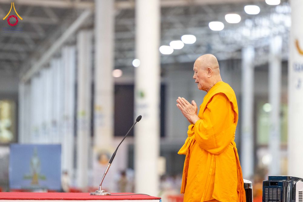 ภาพ No.308656:วันที่ 1 กุมภาพันธ์ พ.ศ. 2569 พิธีรับประกาศนียบัตร และพระของขวัญพระธรรมยาตรา ณ สภาธรรมกายสากล วัดพระธรรมกาย จ.ปทุมธานี