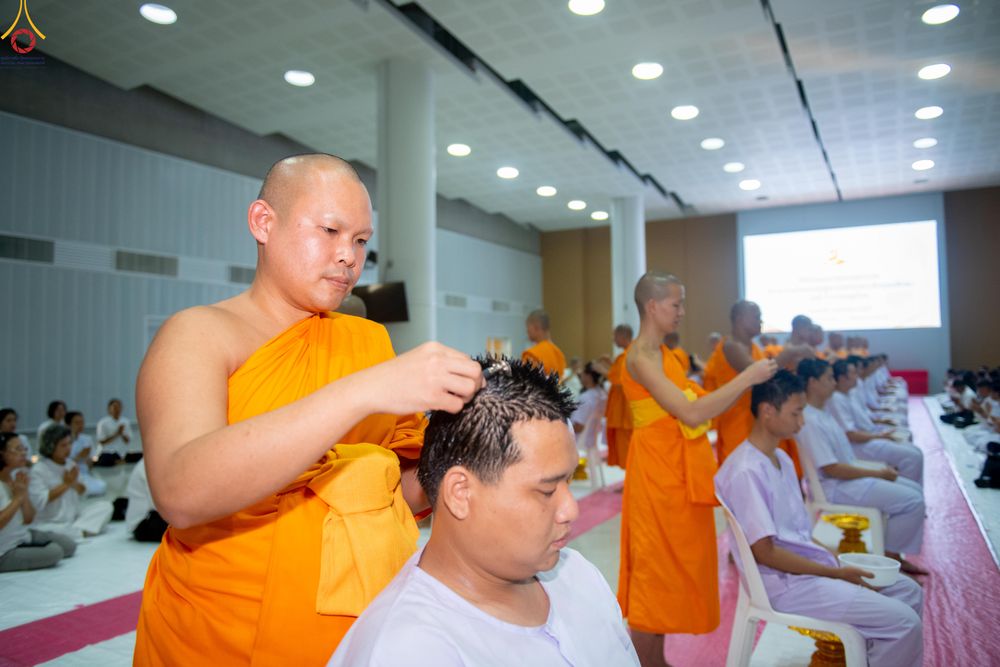 ภาพ No.319319:วันเสาร์ที่ 4 เมษายน พ.ศ.2569 พิธีปลงผมนาคธรรมทายาท โครงการอุปสมบทหมู่ธรรมทายาท ระดับอุดมศึกษา รุ่นที่ 53 ภาคฤดูร้อน ณ มหารัตนวิหารคด 13 วัดพระธรรมกาย