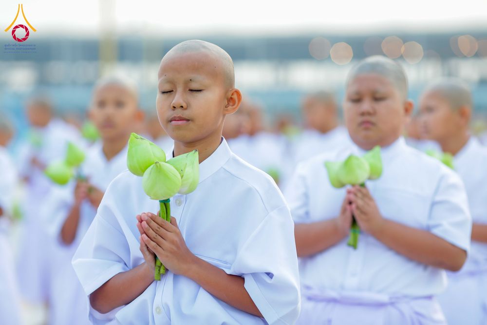 ภาพ No.319349:วันเสาร์ที่ 4 เมษายน พ.ศ.2569 พิธีขอขมา มอบผ้าไตร และถวายบาตรแด่นาคธรรมทายาท ในโครงการบรรพชาสามเณรฟื้นฟูพระพุทธศาสนาทั่วไทย โครงการหน่อแก้วเปรียญธรรม รุ่นที่ 14 โครงการสามเณรยุวธรรมทายาท รุ่นที่ 34 โครงการสามเณรมัชฌิมธรรมทายาท รุ่นที่ 30 ณ สภาธรรมกายสากล