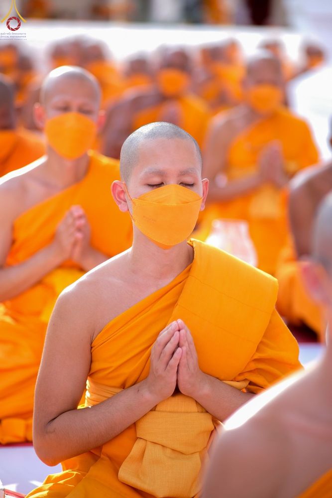 ภาพ No.73217:พิธีจุดประทีปถวายเป็นพุทธบูชา และบูชาธรรมมหาปูชนียาจารย์ ในโครงการธรรมยาตรากตัญญูบูชา มหาปูชนียาจารย์ พระมงคลเทพมุนี(สด จนฺทสโร) พระผู้ปราบมาร ปีที่ 11 ณ อนุสรณ์สถานลำดับที่ 4 สถานที่เกิดด้วยกายธรรม วัดโบสถ์ (บน) บางคูเวียง อ.บางกรวย จ.นนทบุรี วันที่ 21 