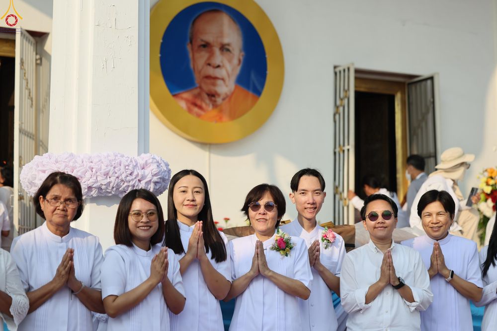 ภาพ No.297740:วันที่ 18 มกราคม พ.ศ. 2569 พิธีตักบาตรพระธรรมยาตรา ณ วัดโบสถ์บน ต.บางคูเวียง จ.นนทบุรี อนุสรณ์สถานลำดับที่ 4 สถานที่เกิดด้วยกายธรรม ในโครงการธรรมยาตรา กตัญญูบูชา มหาปูชนียาจารย์ พระมงคลเทพมุนี(สด จนฺทสโร) พระผู้ปราบมาร อนุสรณ์สถาน 7 แห่ง ปีที่ 14