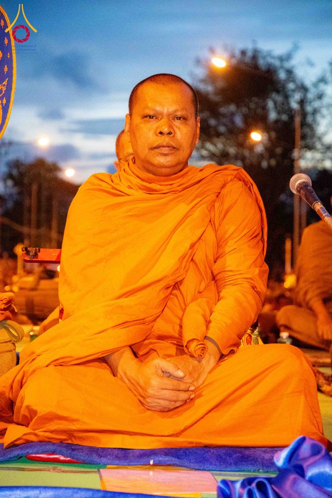 ภาพ No.281487:วันอาทิตย์ที่ 28 ธันวาคม พ.ศ.2568 ตักบาตรพระ 1000 รูป ปีที่ 1 ทำบุญเมืองสตูลส่งท้ายปี ณ หน้าโรงเรียนสตูลวิทยา จ.สตูล