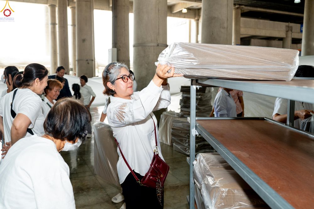 ภาพ No.322245:วันที่ 14 เมษายน พ.ศ.2569 การเตรียมแผ่นรองนั่ง เพื่องานถวายมหาสังฆทาน 40,000 กว่าวัดทั่วประเทศ วันคุ้มครองโลก 22 เมษายน พ.ศ.2569 วัดพระธรรมกาย