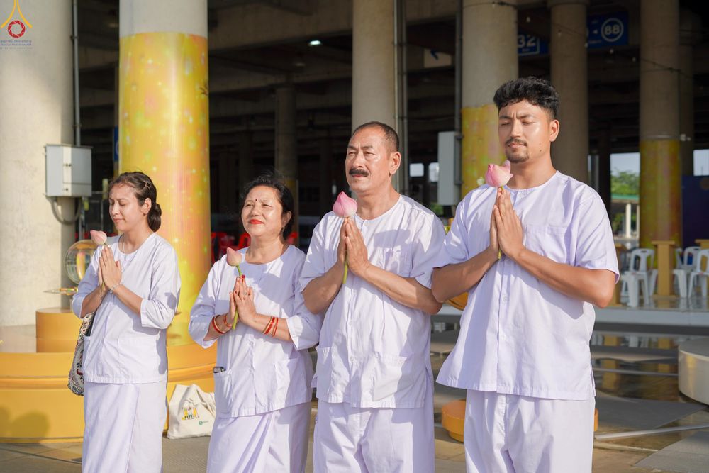 ภาพ No.329965:วันที่ 17-27 พฤษภาคม พ.ศ.2569 การต้อนรับชาวต่างชาติจากประเทศญี่ปุ่น เมียนมาร์ บังคลาเทศ อินเดีย เนปาล และศรีลังกา มาเยี่ยมชมและสักการะพระมหาธรรมกายเจดีย์ ณ วัดพระธรรมกาย