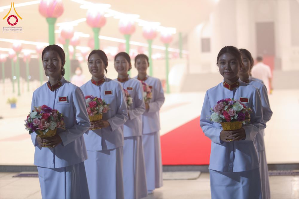 ภาพ No.298008:วันเสาร์ที่ 17 มกราคม พ.ศ. 2569 พิธีบรรพชาอุปสมบท โครงการอุปสมบทหมู่ บูชาธรรมครบ 117 ปี คุณยายอาจารย์มหารัตนอุบาสิกาจันทร์ ขนนกยูง  ณ อุโบสถพระไตรปิฎก วัดพระธรรมกาย