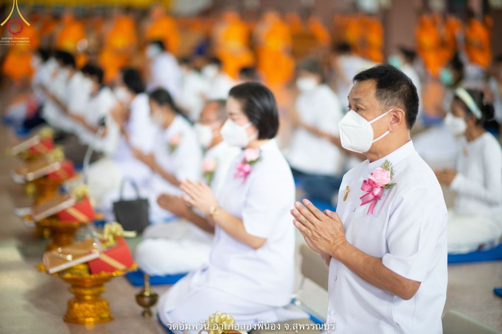 ภาพ No.69133:พระธรรมยาตรา ปฏิบัติศาสนกิจ ทำนุบำรุงศาสนสถาน, สวดธรรมจักร, ปฏิบัติธรรม ร่วมกับชุมชน,นักเรียนเด็กดีวีสตาร์ และร่วมพิธีทอดผ้าป่าบำรุงศาสนสถาน ในโครงการธรรมยาตรากตัญญูบูชา มหาปูชนียาจารย์ พระมงคลเทพมุนี(สด จนฺทสโร) พระผู้ปราบมาร อนุสรณ์สถาน 7 แห่ง ปีที่ 11