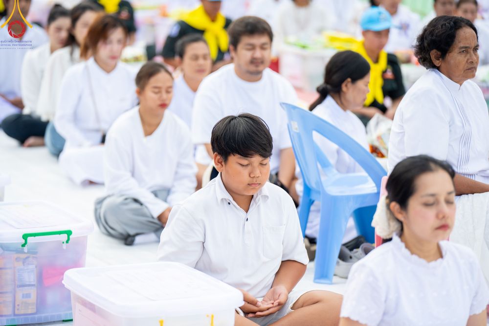 ภาพ No.341156:วันที่ 27 กรกฎาคม พ.ศ. 2569 พิธีตักบาตรพระ 1,000 รูป เมืองพัทลุง  ณ ถนนราเมศวร์ อ.เมือง จ.พัทลุง