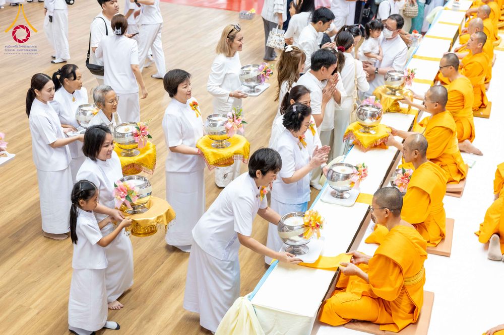 ภาพ No.310728:วันอาทิตย์ที่ 22 กุมภาพันธ์ พ.ศ. 2569 พิธีถวายโคมมาฆประทีป ณ ห้องแก้วสารพัดนึก 2 วัดพระธรรมกาย จ.ปทุมธานี