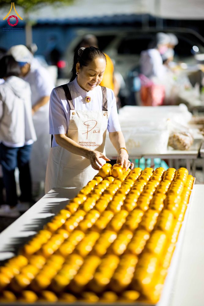 ภาพ No.294757:วันที่ 15 มกราคม พ.ศ. 2569 พิธีถวายภัตตาหารเป็นสังฆทาน แด่พระธรรมยาตรา ณ วัดโบสถ์บน ต.บางคูเวียง จ.นนทบุรี อนุสรณ์สถานลำดับที่ 4 สถานที่เกิดด้วยกายธรรม ในโครงการธรรมยาตรา กตัญญูบูชา มหาปูชนียาจารย์ พระมงคลเทพมุนี(สด จนฺทสโร) พระผู้ปราบมาร อนุสรณ์สถาน 7 แ