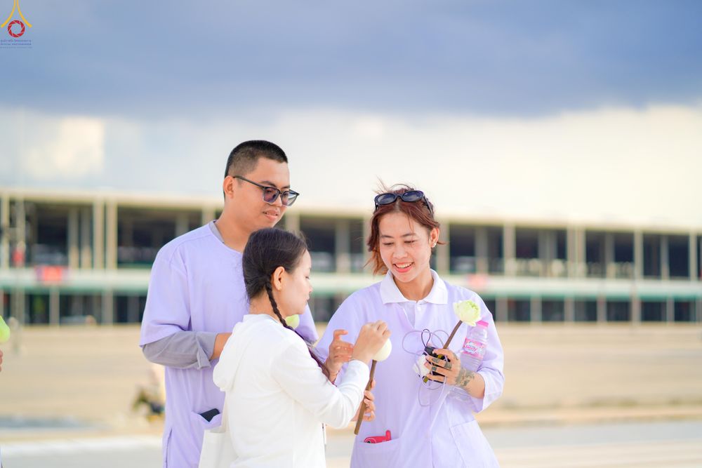 ภาพ No.330002:วันที่ 17-27 พฤษภาคม พ.ศ.2569 การต้อนรับชาวต่างชาติจากประเทศญี่ปุ่น เมียนมาร์ บังคลาเทศ อินเดีย เนปาล และศรีลังกา มาเยี่ยมชมและสักการะพระมหาธรรมกายเจดีย์ ณ วัดพระธรรมกาย