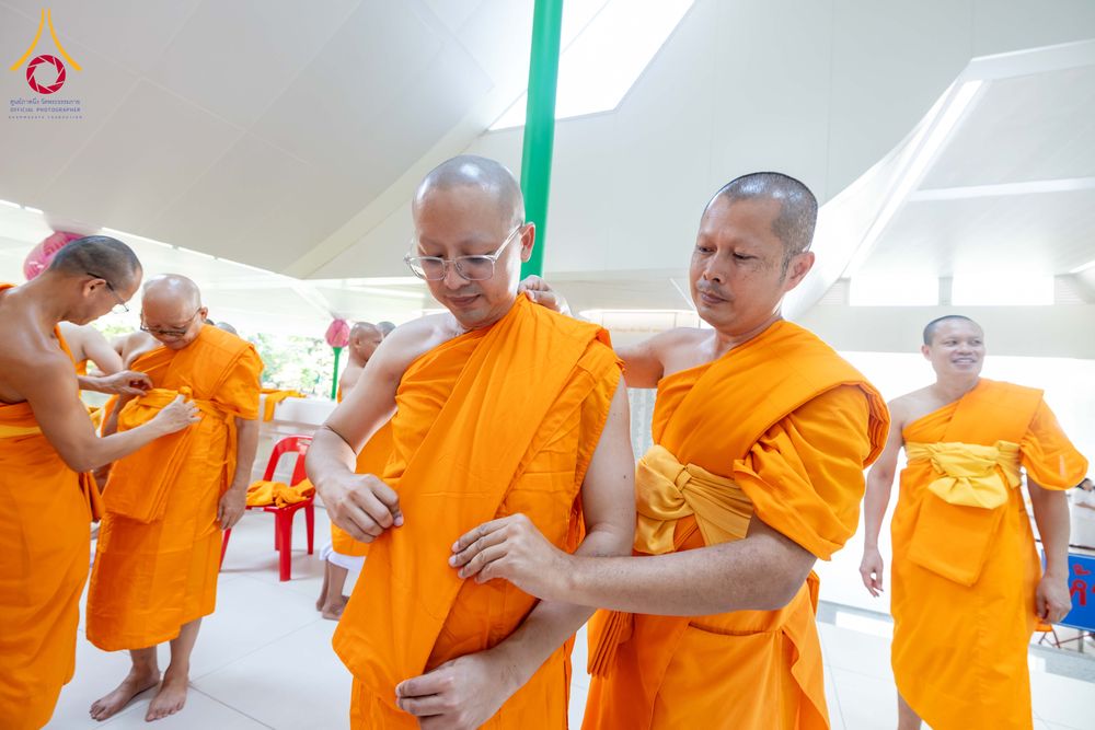 ภาพ No.321382:วันเสาร์ที่ 11 เมษายน พ.ศ.2569 พิธีขอบรรพชา พิธีขอสรณคมณ์และศีล, พิธีถวายบาตร พิธีอุปสมบท โครงการอุปสมบทหมู่ บูชาธรรมหลวงพ่อธัมมชโย พ.ศ.2569 โครงการอุปสมบทหมู่ธรรมทายาท ระดับอุดมศึกษา รุ่น 53 (ภาคฤดูร้อน) ณ วัดพระธรรมกาย ปทุมธานี