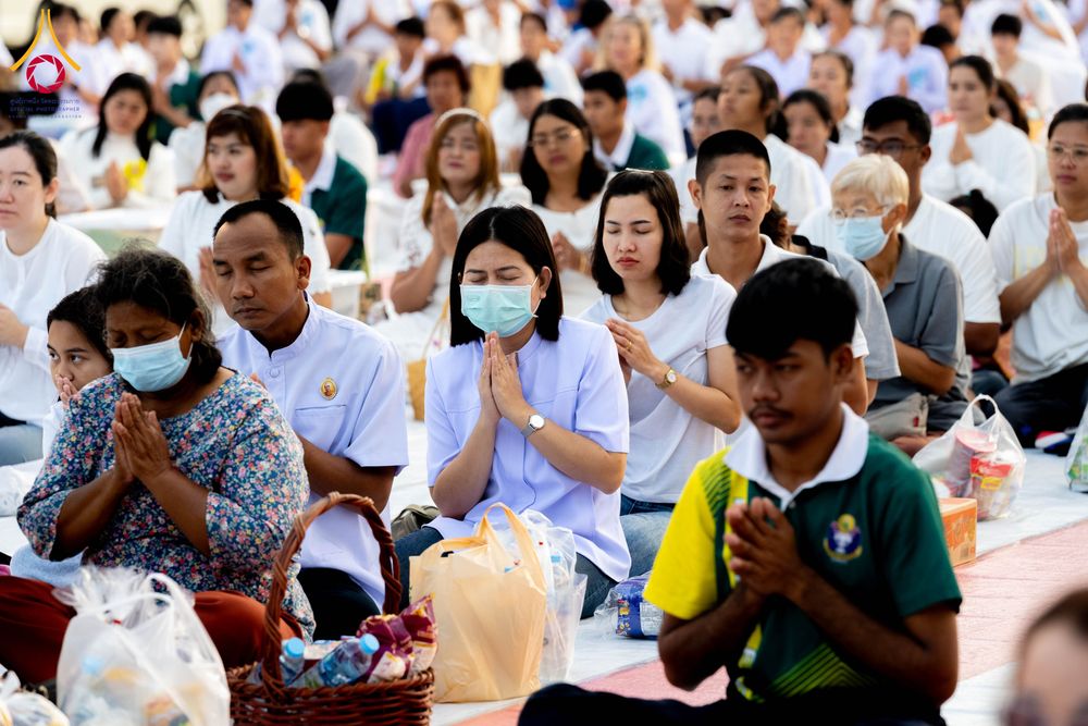 ภาพ No.310302:วันอาทิตย์ที่ 15 กุมภาพันธ์ พ.ศ. 2569 ตักบาตรพระ 1,000 รูป เมืองตรัง ปีที่ 2 ณ ลานพระบรมราชานุสาวรีย์ รัชกาลที่ 5 (หน้าศาลจังหวัดตรัง)อ.เมือง จ.ตรัง