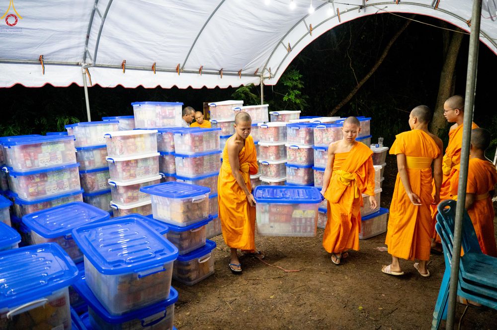 ภาพ No.283398:วันที่ 12 -13 ธันวาคม พ.ศ.2568 เบื้องหลังความสำเร็จ ของการจัดงานตักบาตร พระ 1,000 รูป เขาใหญ่