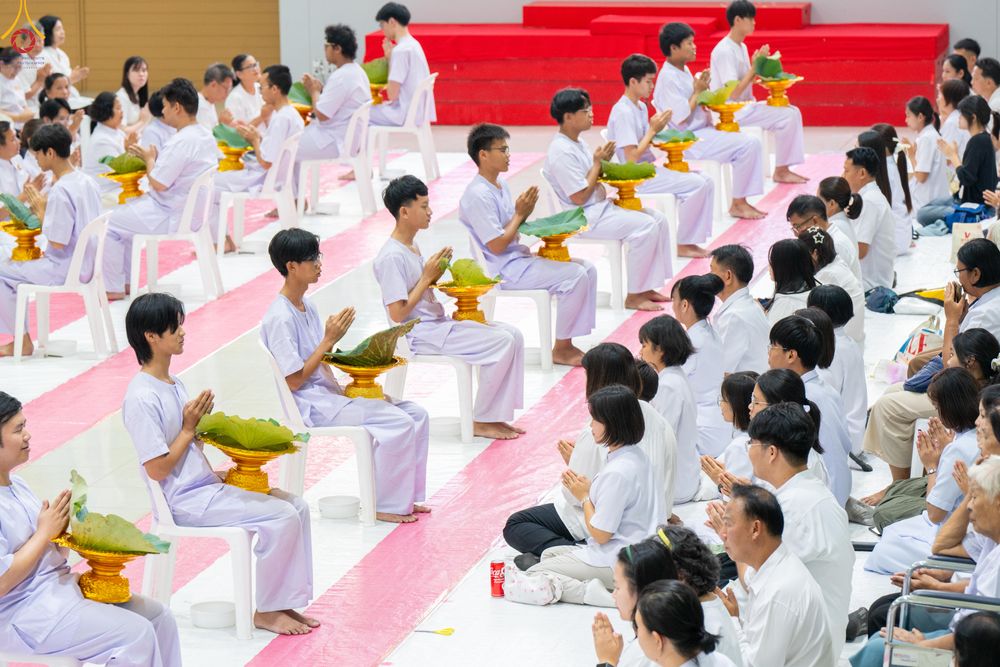 ภาพ No.319284:วันเสาร์ที่ 4 เมษายน พ.ศ.2569 พิธีปลงผมนาคธรรมทายาท โครงการอุปสมบทหมู่ธรรมทายาท ระดับอุดมศึกษา รุ่นที่ 53 ภาคฤดูร้อน ณ มหารัตนวิหารคด 13 วัดพระธรรมกาย