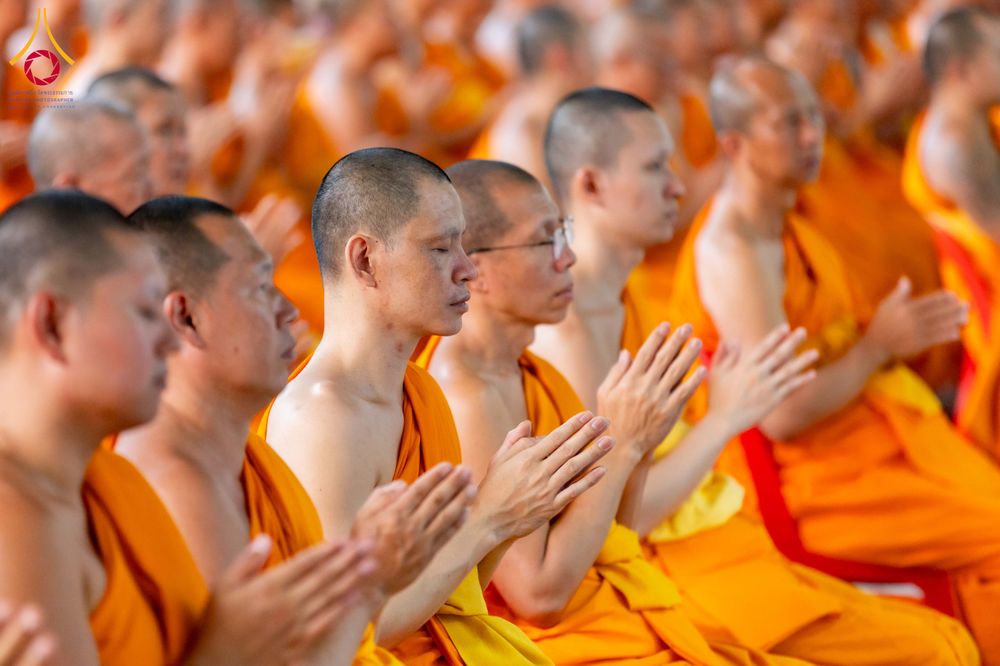 ภาพ No.316115:วันศุกร์ที่ 27 มีนาคม พ.ศ. 2569 พิธีบำเพ็ญกุศล คุณพ่อณรงค์ จินตมากุล  สิริอายุ 99 ปี 11 เดือน โยมบิดา พระครูปลัดรัตนวีรวัฒน์ (รังสฤษดิ์ อิทฺธิจินตโก) ที่ปรึกษาเจ้าคณะจังหวัดปทุมธานี เจ้าอาวาสวัดพระธรรมกาย  ณ ห้องปลูกศรัทธา 2 วัดพระธรรมกาย ปทุมธานี