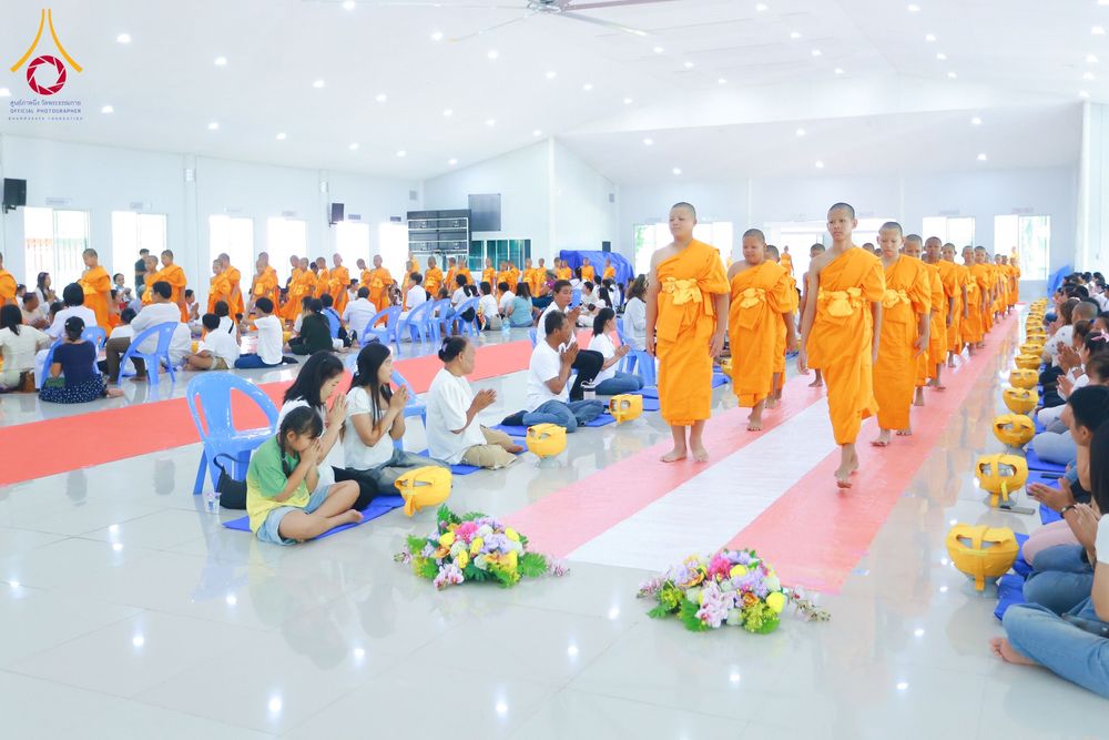 ภาพ No.319675:วันเสาร์ที่ 4 เมษายน พ.ศ.2569 พิธีขอขมา มอบผ้าไตร บรรพชาสามเณร ศูนย์อบรมเยาวชนนครปฐม