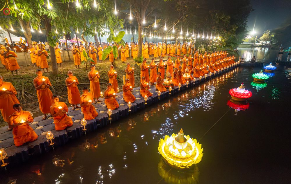 ภาพ No.292200:วันที่ 10 มกราคม พ.ศ. 2569 พิธีจุดประทีปถวายเป็นพุทธบูชา และบูชาธรรมมหาปูชนียาจารย์  ณ อนุสรณ์สถานคลองบางนางแท่น อ.สามพราน จ.นครปฐม ในโครงการธรรมยาตรา กตัญญูบูชา มหาปูชนียาจารย์ พระมงคลเทพมุนี(สด จนฺทสโร) พระผู้ปราบมาร อนุสรณ์สถาน 7 แห่ง ปีที่ 14