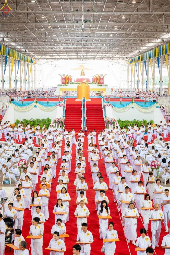 ภาพ No.345647:วันพฤหัสบดีที่ 27 สิงหาคม พ.ศ.2569 พิธีทอดผ้าป่าเพื่อถวายอุปกรณ์สื่อโสตทัศน์ อาคาร 82 ปี หลวงพ่อธัมมชโย พิธีทอดผ้าป่าสมทบกฐินวัดพระธรรมกาย และสมทบกฐิน 30,000 กว่าวัดทั่วไทย ครั้งที่ 1 ประจำปี พุทธศักราช 2569 ณ วัดพระธรรมกาย ปทุมธานี