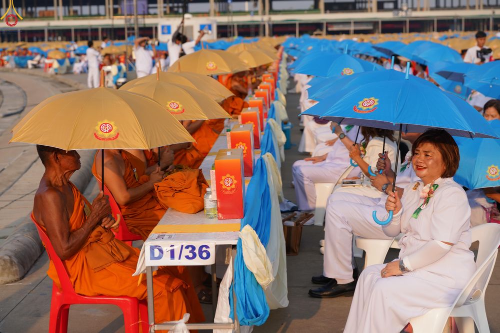 ภาพ No.323990:วันที่ 22 เมษายน พ.ศ.2569 (วันคุ้มครองโลก) พิธีถวายมหาสังฆทาน 40,000 กว่าวัดทั่วประเทศ ณ ลานธรรม พระมหาธรรมกายเจดีย์ วัดพระธรรมกาย