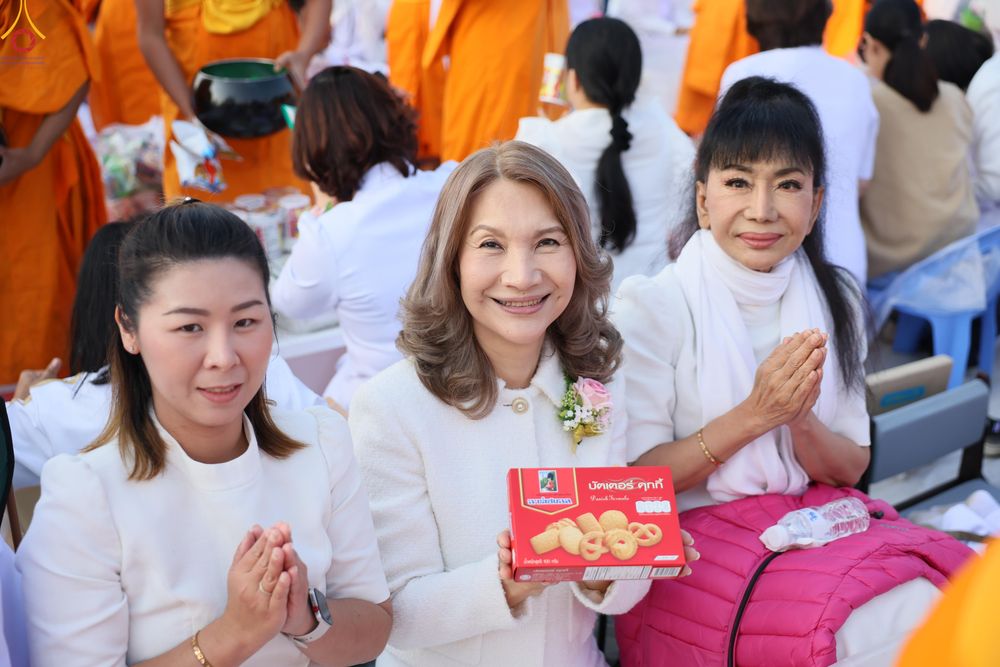 ภาพ No.294480:วันที่ 14 มกราคม พ.ศ. 2569 พิธีตักบาตรพระธรรมยาตรา ณ วัดสองพี่น้อง ต.ต้นตาล อ.สองพี่น้อง จ.สุพรรณบุรี ในโครงการธรรมยาตรา กตัญญูบูชา มหาปูชนียาจารย์ พระมงคลเทพมุนี(สด จนฺทสโร) พระผู้ปราบมาร อนุสรณ์สถาน 7 แห่ง ปีที่ 14