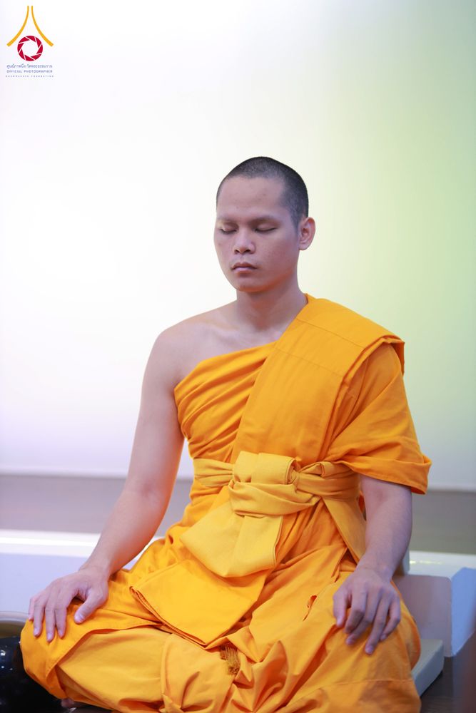 ภาพ No.321833:วันที่ 12 เมษายน พ.ศ.2569 ตักบาตรสงกรานต์ฉลองสามเณรใหม่  ณ ศูนย์ปฏิบัติธรรมระยอง(บ้านช่องลม)