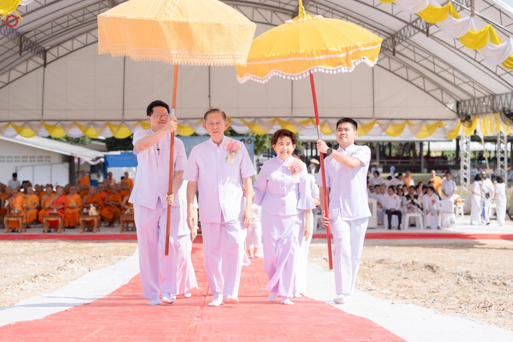 ภาพ No.331413:วันที่ 31 พฤษภาคม พ.ศ.2569 พิธีทอดผ้าป่าและตอกเสาเข็มมงคลต้นแรก องค์พระเจดีย์เพื่อสร้างสันติภาพโลก  ณ ธุดงคสถานพัฒนานิคม จังหวัดลพบุรี