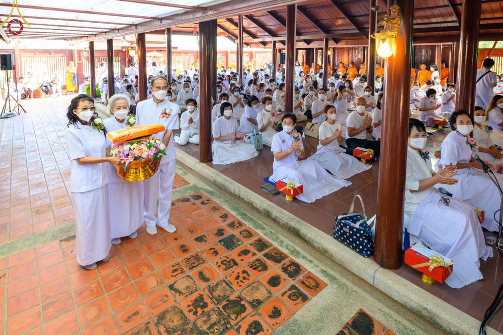 ภาพ No.71616:พระธรรมยาตรา ปฏิบัติศาสนกิจ ทำนุบำรุงศาสนสถาน, ปฏิบัติธรรม ร่วมกับชุมชน,นักเรียนเด็กดีวีสตาร์ และร่วมพิธีทอดผ้าป่าบำรุงศาสนสถาน ในโครงการธรรมยาตรากตัญญูบูชา มหาปูชนียาจารย์ พระมงคลเทพมุนี(สด จนฺทสโร) พระผู้ปราบมาร อนุสรณ์สถาน 7 แห่ง ปีที่ 11 ณ วัดสองพี่น