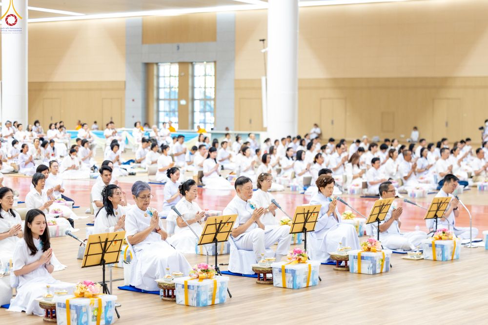 ภาพ No.280576:วันที่ 28 ธันวาคม พ.ศ.2568 พิธีถวายอุปกรณ์ทำความสะอาด ณ ห้องแก้วสารพัดนึก วัดพระธรรมกาย