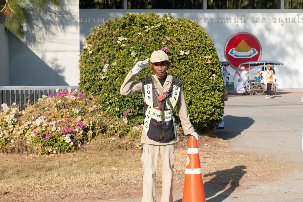 ภาพ No.301465:ภาพเบื้องหลังอาสาสมัครรวมใจ ชุดที่ 4 ในโครงการธรรมยาตรา กตัญญูบูชา มหาปูชนียาจารย์ พระมงคลเทพมุนี(สด จนฺทสโร) พระผู้ปราบมาร อนุสรณ์สถาน 7 แห่ง ปีที่ 14