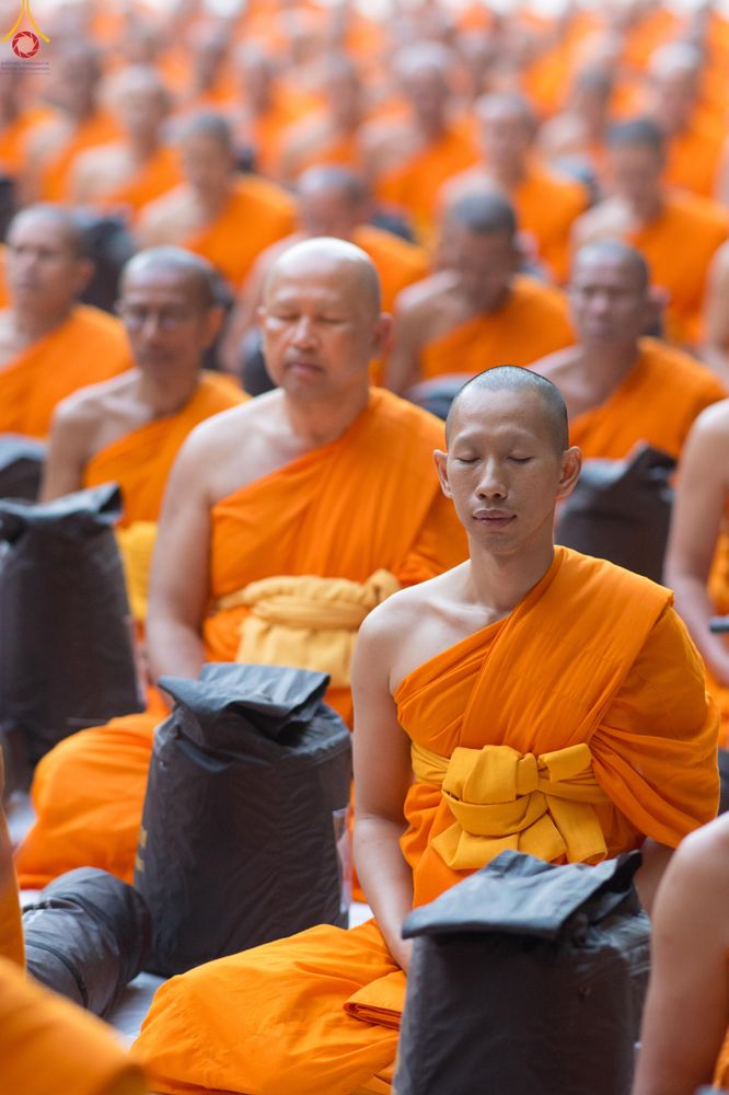 ภาพ No.288414:วันที่ 4 มกราคม พ.ศ. 2569 พระธรรมยาตราปฏิบัติธรรม และถ่ายภาพหมู่ประวัติศาสตร์ ในโครงการธรรมยาตรา กตัญญูบูชา มหาปูชนียาจารย์ พระมงคลเทพมุนี(สด จนฺทสโร) พระผู้ปราบมาร อนุสรณ์สถาน 7 แห่ง ปีที่ 14 ณ อนุสรณ์สถานมหาวิหารพระมงคลเทพมุนี (โลตัสแลนด์) อ.สองพี่น้อง
