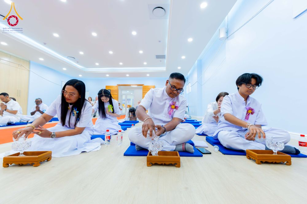 ภาพ No.313305:วันอาทิตย์ที่ 8 มีนาคม พ.ศ. 2569 พิธีสมโภชรูปเหมือนพระมงคลเทพมุนี (สด จนฺทสโร) และพิธีทอดผ้าป่าสามัคคีเพื่อสร้างวิหารพระมงคลเทพมุนี ณ วัดพุทธเคปทาวน์ ประเทศแอฟริกาใต้