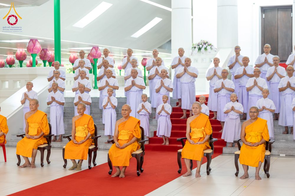 ภาพ No.286574:วันเสาร์ที่ 12 กรกฏาคม พ.ศ.2568 พิธีบรรพชาอุปสมบท  โครงการบรรพชาอุปสมบทหมู่ ธรรมทายาทนานาชาติ(ภาคภาษาจีน), โครงการบรรพชาสามเณร โรงเรียนนานาชาติ รุ่นที 14