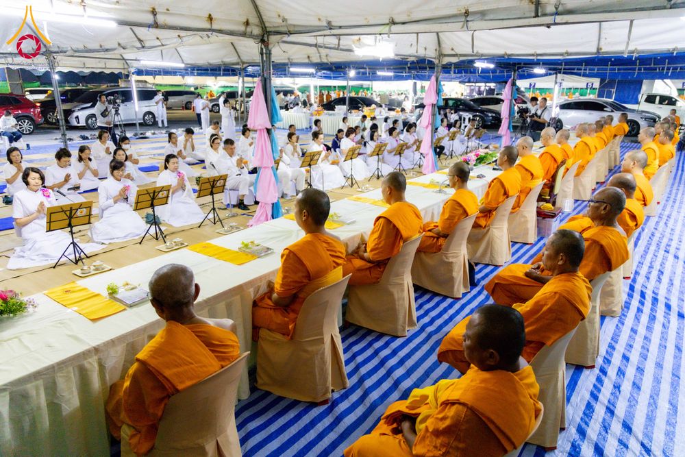 ภาพ No.289814:วันที่ 8 มกราคม พ.ศ. 2569 พิธีถวายภัตตาหารเป็นสังฆทาน แด่พระธรรมยาตรา ณ อนุสรณ์สถานคลองบางนางแท่น อ.สามพราน จ.นครปฐม ในโครงการธรรมยาตรา กตัญญูบูชา มหาปูชนียาจารย์ พระมงคลเทพมุนี(สด จนฺทสโร) พระผู้ปราบมาร อนุสรณ์สถาน 7 แห่ง ปีที่ 14